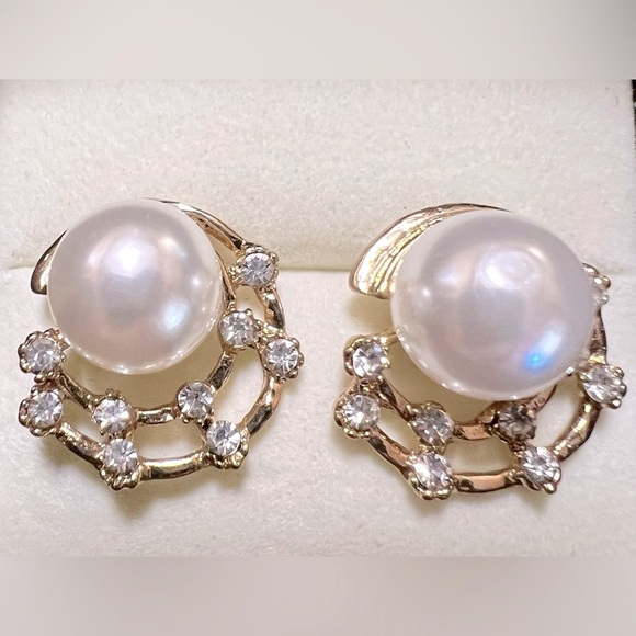 Jewelry - Pearl Earrings